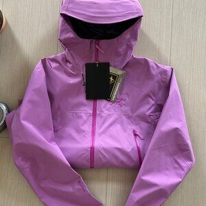 Arc'teryx Beta LT Hooded Hardshell Jacket, Size M